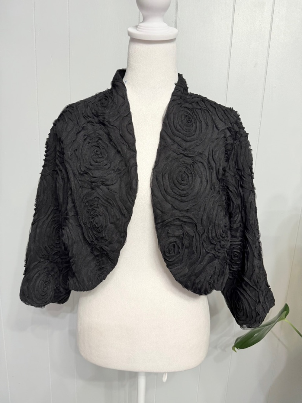 #15) Robbie Bee Black Women's Jacket Label Detail